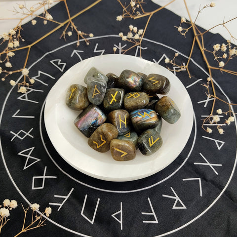 Gemstone rune set