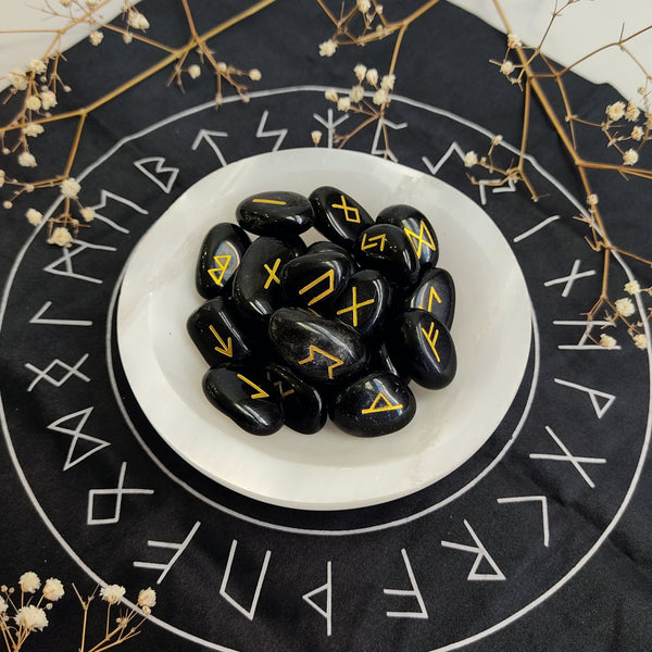Gemstone rune set