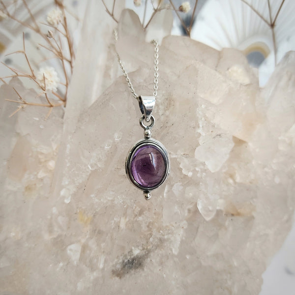 Oval with dots Amethyst Sterling Silver pendant